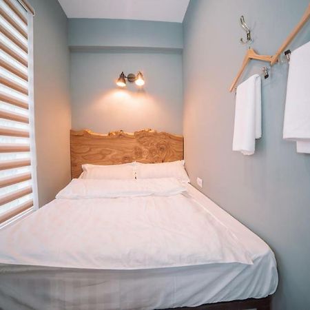 Tomiris Lady'S Capsul Hostel Only For Women Almaty Exterior foto